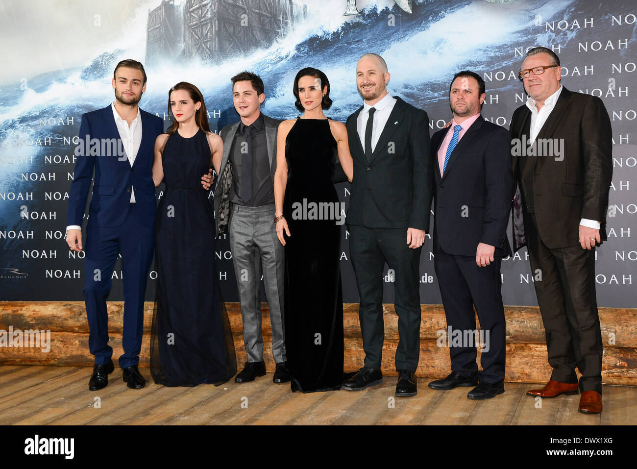 Berlin, Germany. 13th Mar, 2014. Darren Aronofsky, Jennifer Connelly, Emma Watson, Douglas Booth, Logan Lerman Germany premiere of the film Noah in Zoopalast cinema on Thursday 13th March 2014 in Berlin Credit:  dpa picture alliance/Alamy Live News Stock Photo