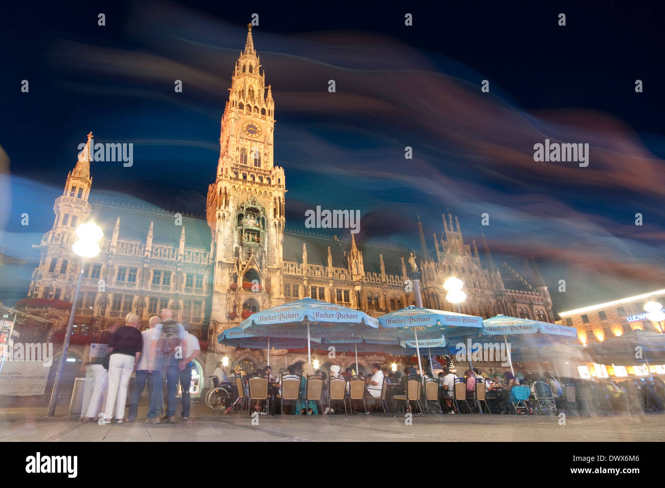 Germany, Bavaria, Munich, Marienplatz, Neues Rathaus, New Town Hall ...