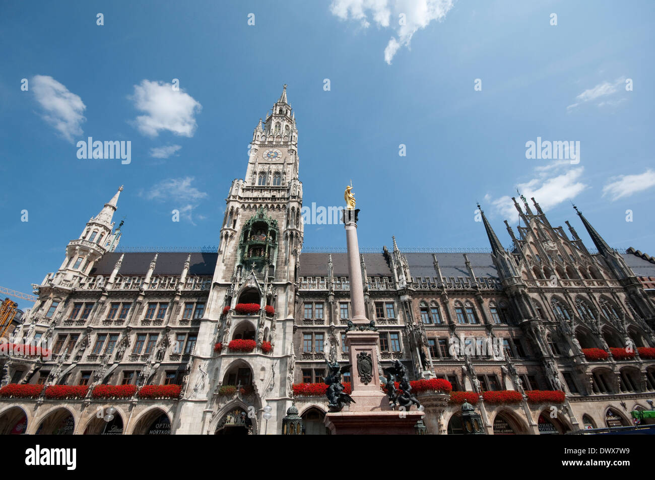 Germany, Bavaria, Munich, Marienplatz, Neues Rathaus, New Town Hall ...