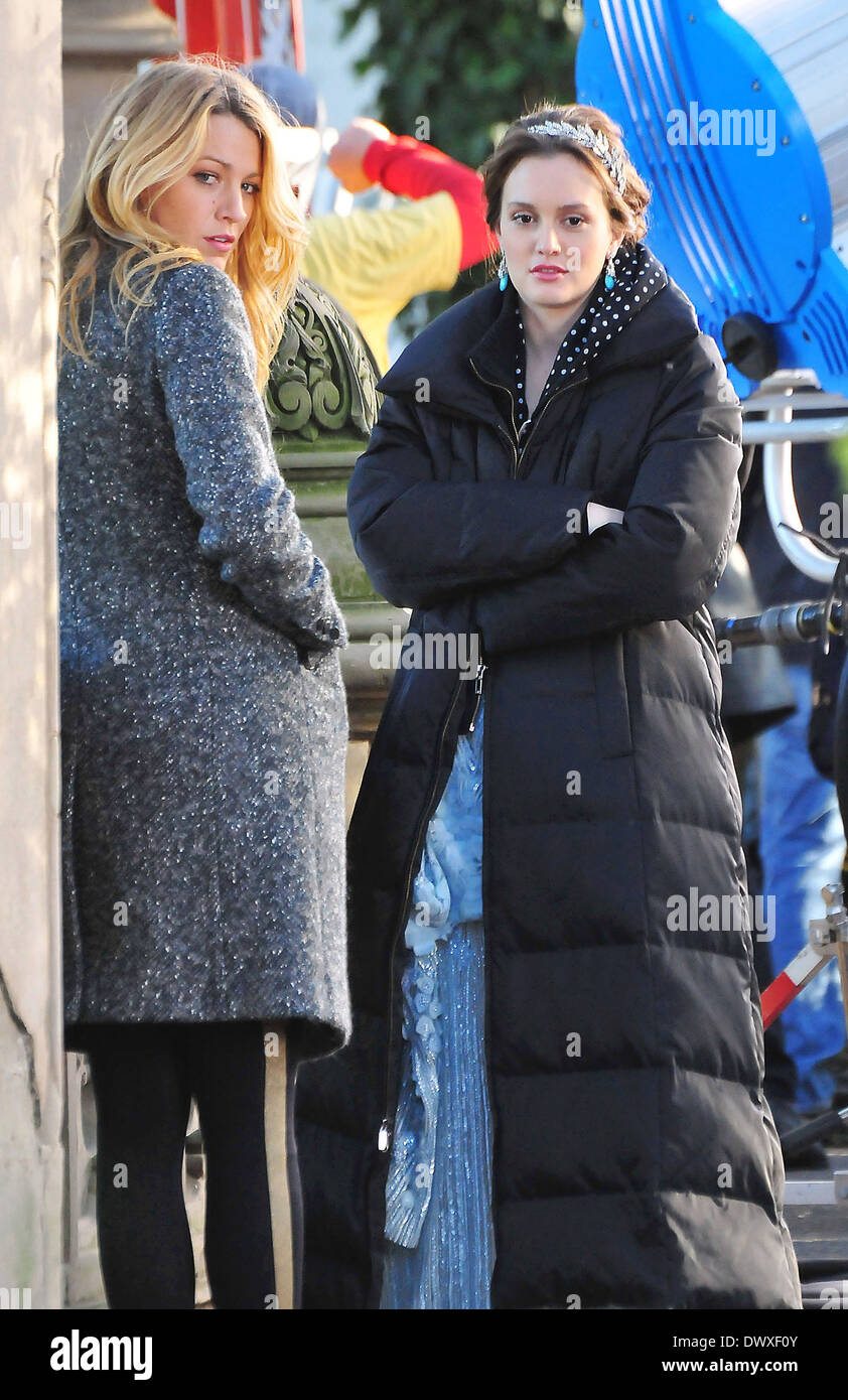 Blake Lively and Leighton Meester, filming 