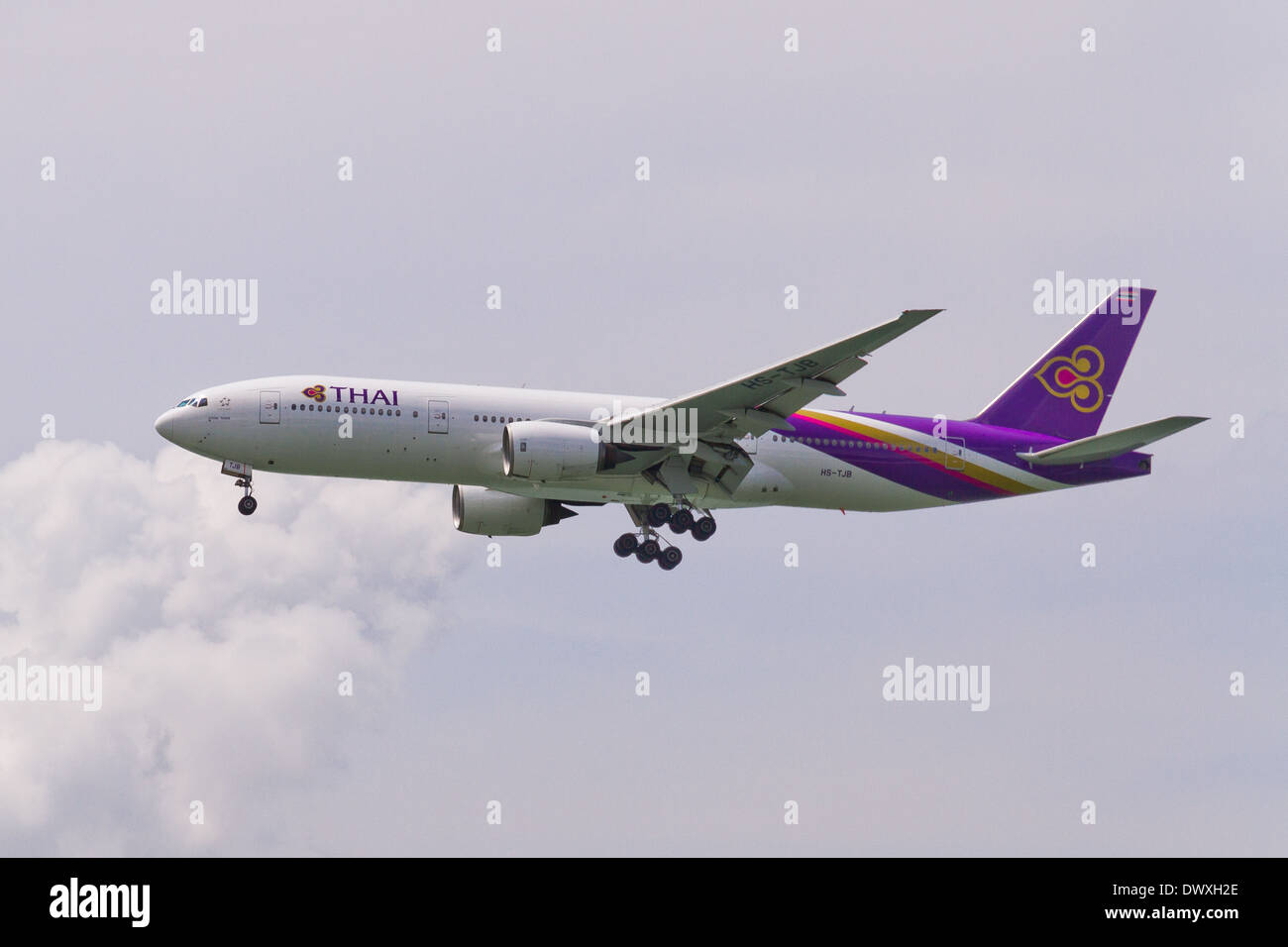 Airplane Landing Hong Kong Stock Photos & Airplane Landing
