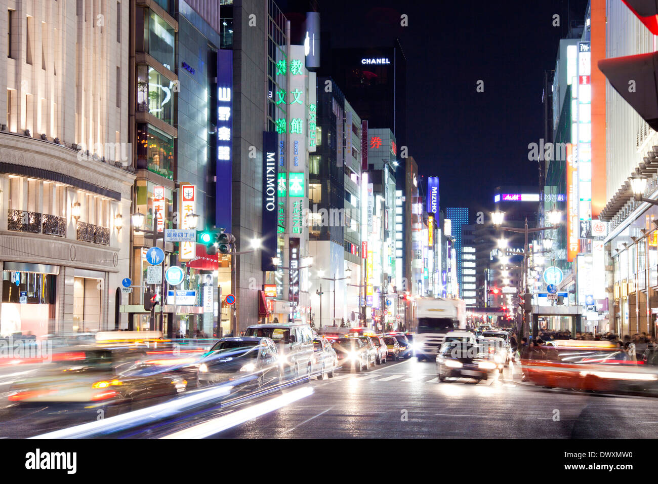 Louis vuitton ginza tokyo hi-res stock photography and images - Alamy