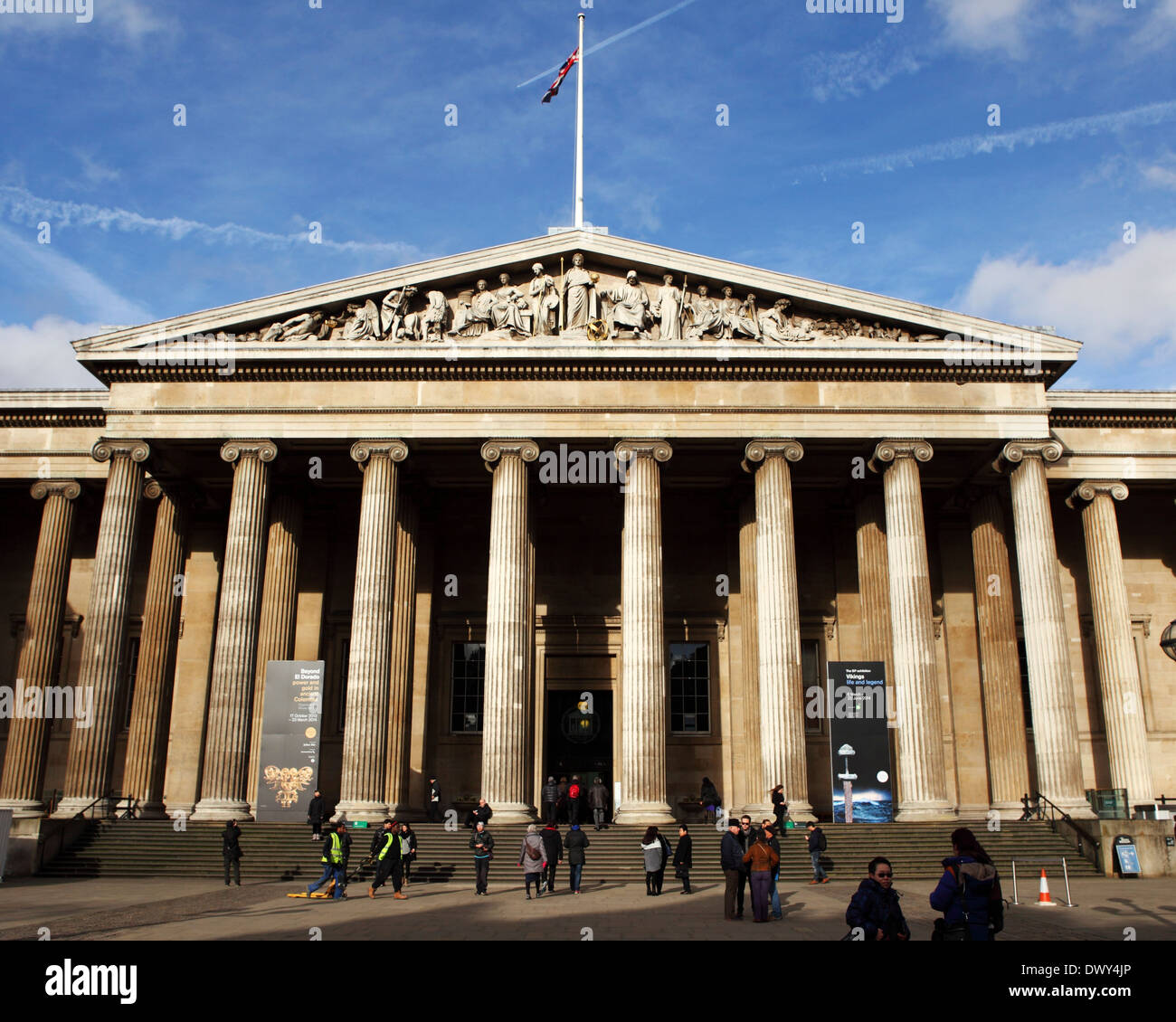 Classical Facade Of The British Museum Hi Res Stock Photography And