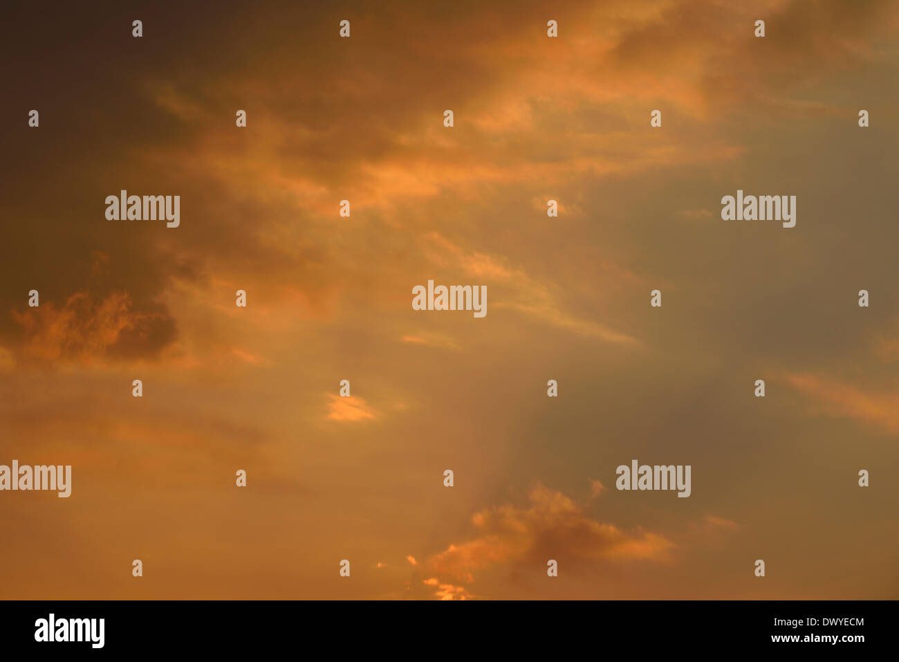 Sky stormy sunset hi-res stock photography and images - Alamy
