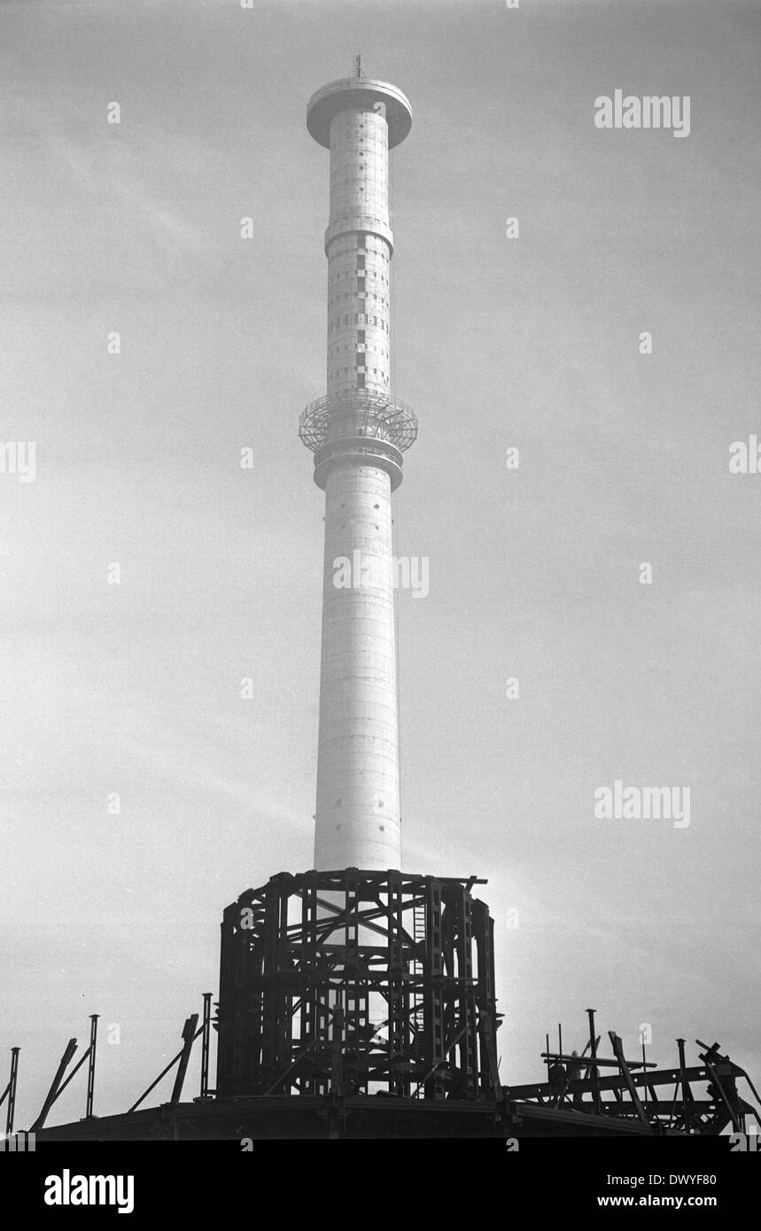 Berlin, GDR, setting up the TV Tower on Alexanderplatz Stock Photo
