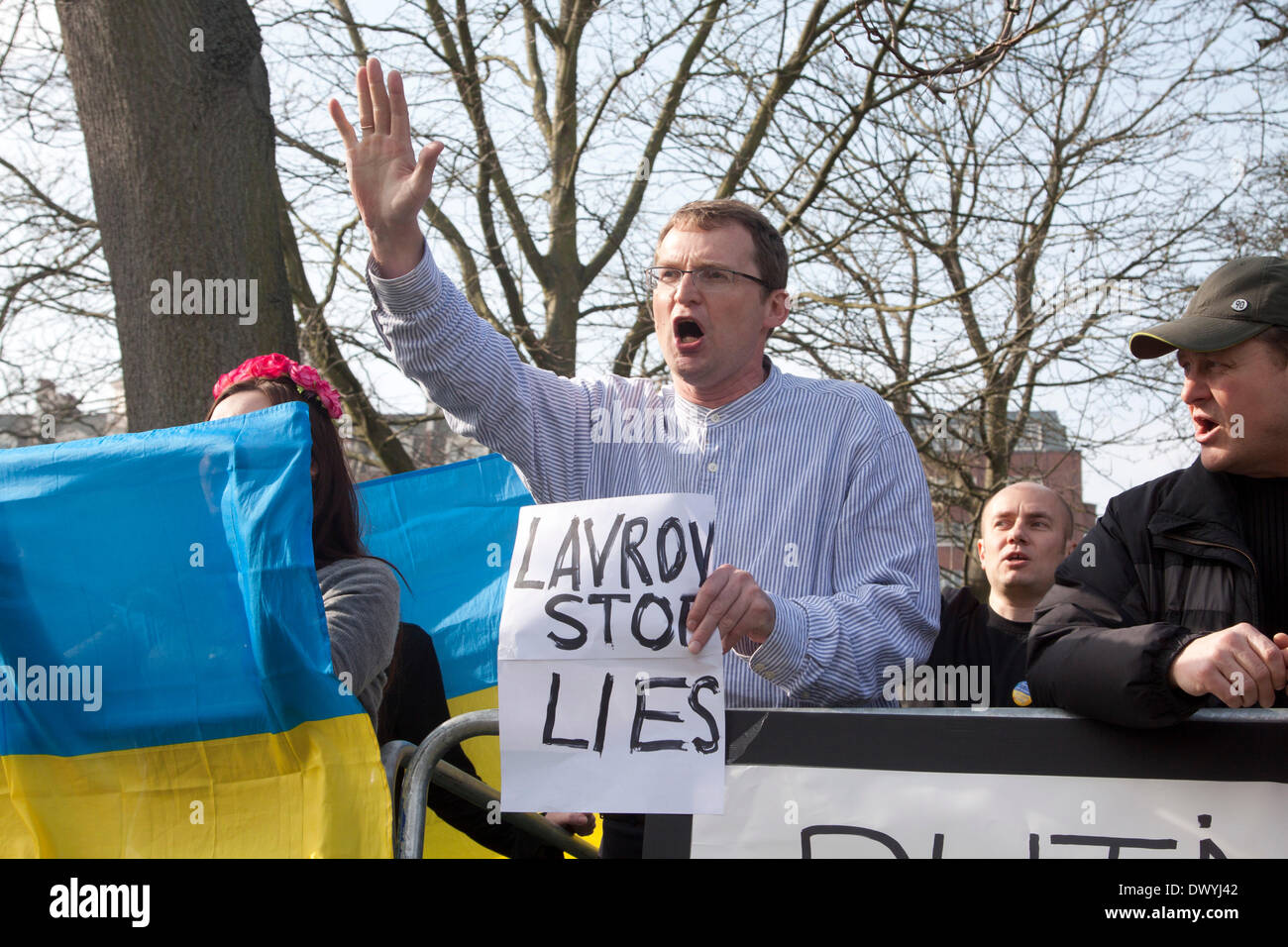 London UK. 14th March 2014. Ukranian protesters outside the American Ambassador residence in London against the visit of  Russian foreign minister Sergei Lavrov who was meeting US Secretary of State John Kerry  to discuss the Ukranian crisis and the referendum in Crimea which ended in a stalemate Stock Photo