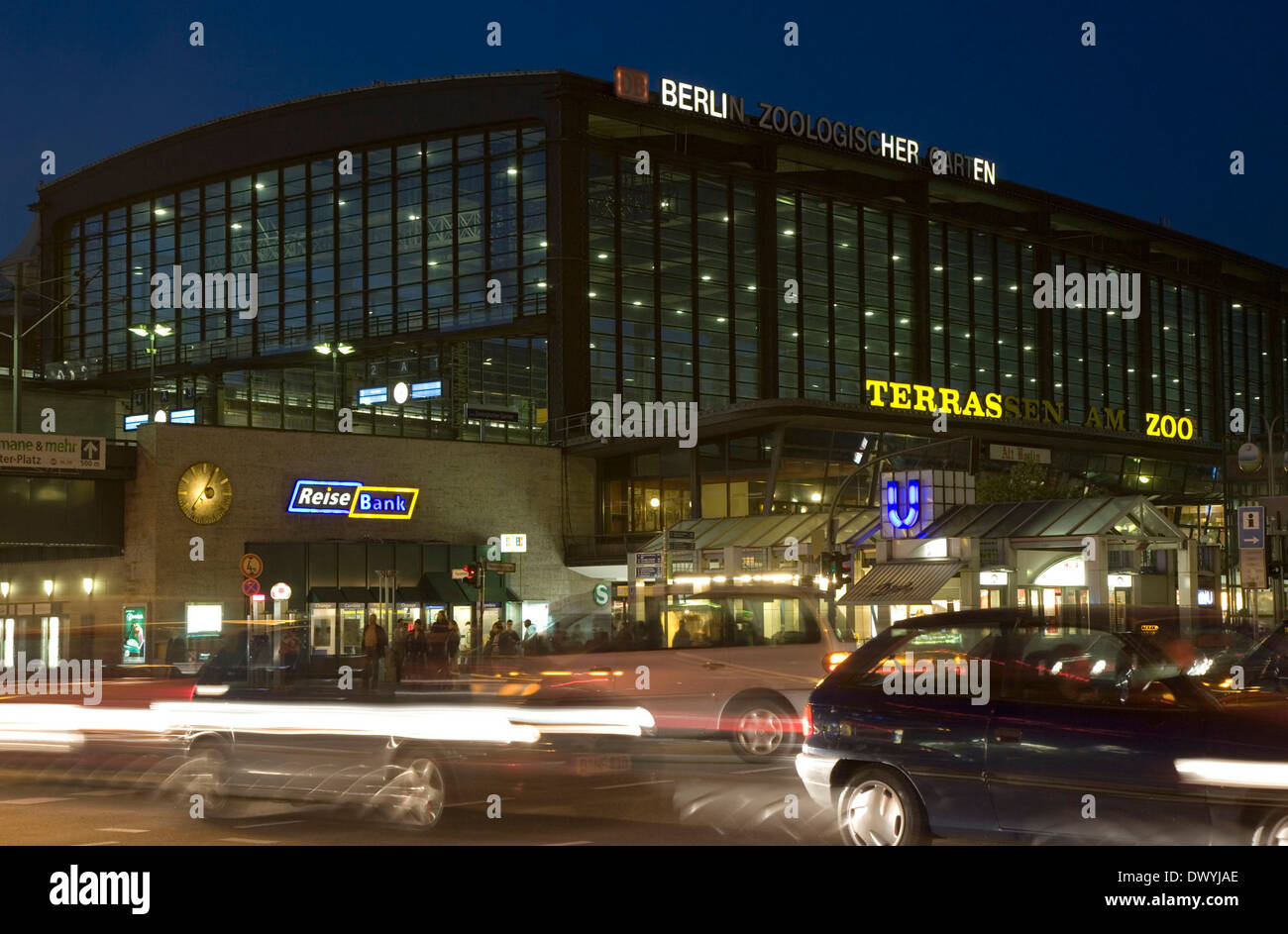 Zoo Station Stock Photo 67604614 Alamy