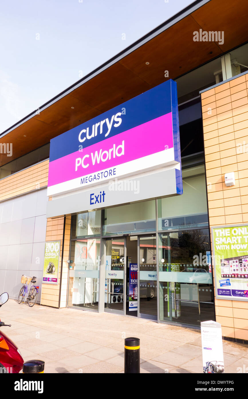 Shop sign "currys PC World" megastore Cambridge Cambridgeshire England  Stock Photo - Alamy