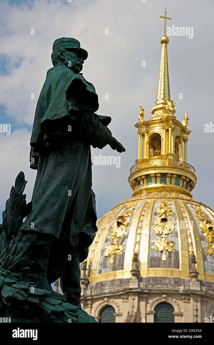 Statue of Gallieni and Invalides Stock Photo