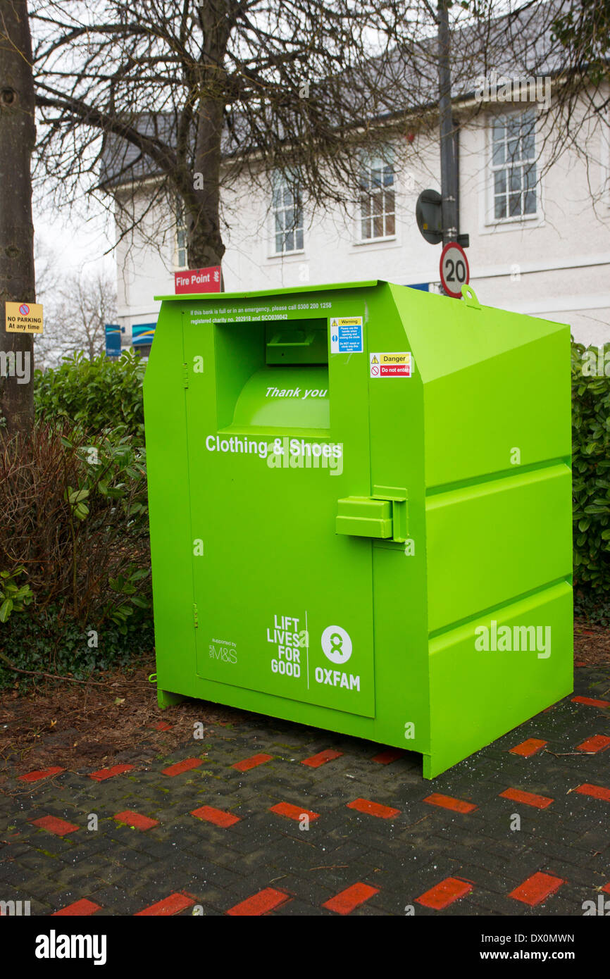 Oxfam clothing recycle green bin for clothes & shoes Stock Photo Alamy