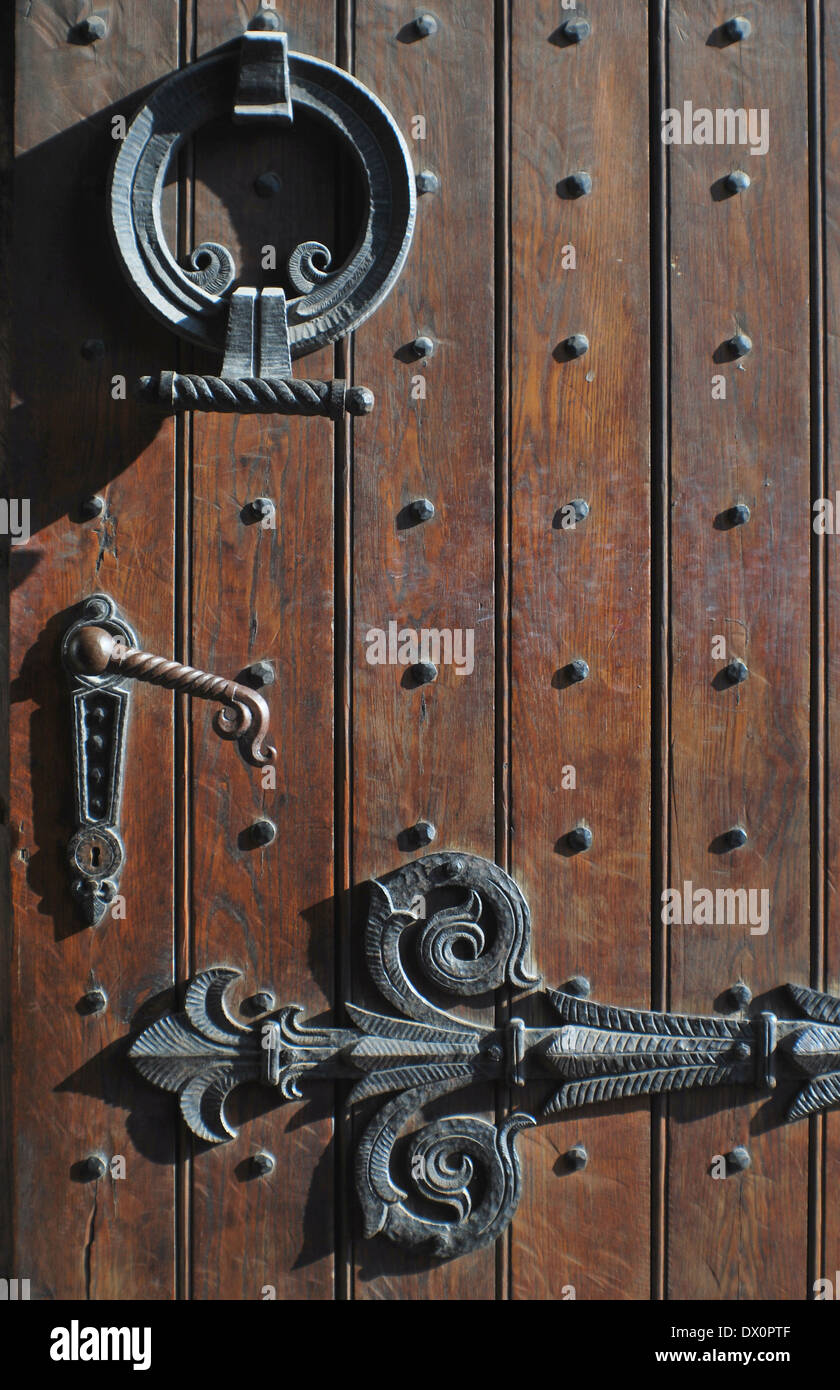 Old church door Stock Photo - Alamy