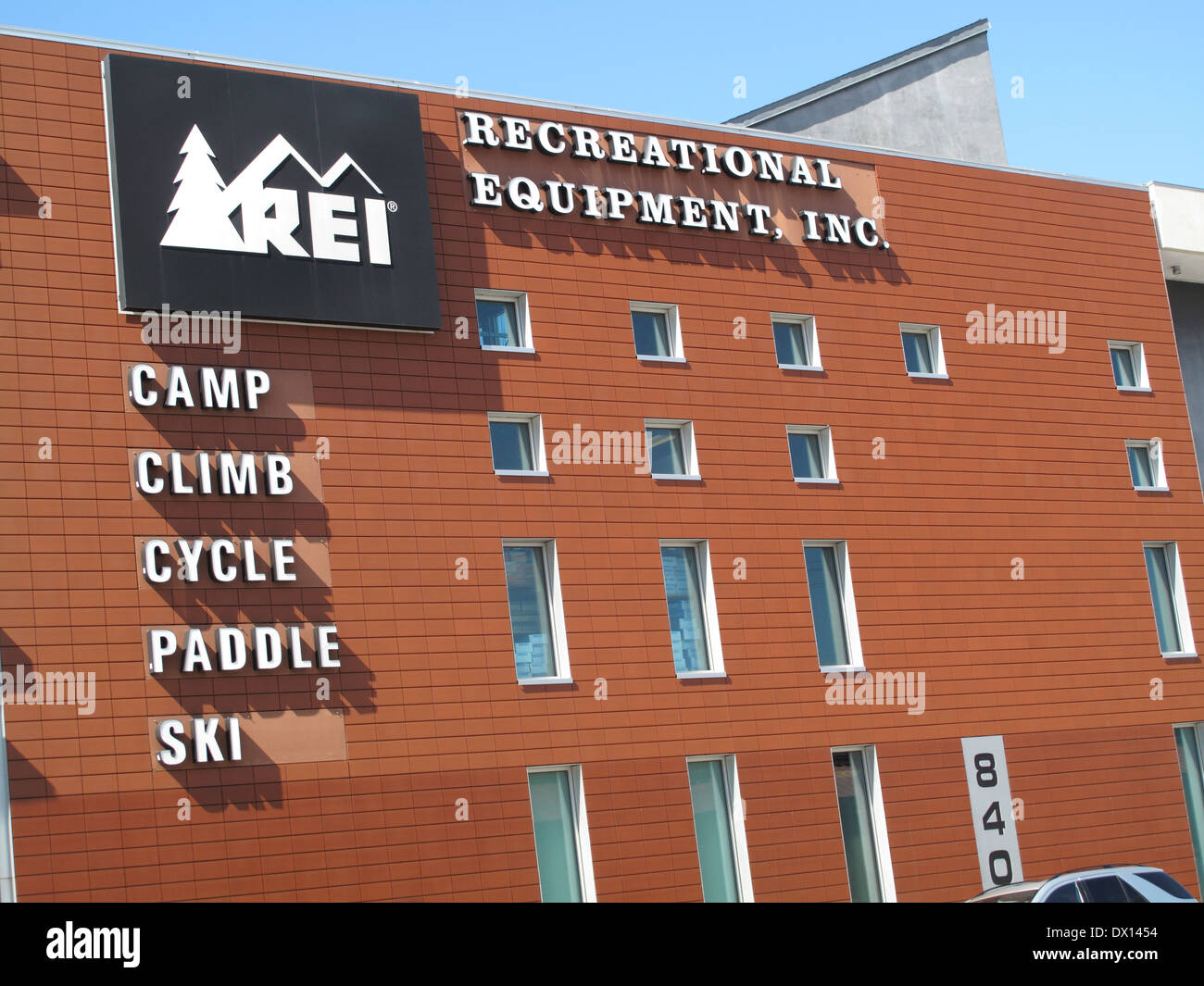 REI Sunnyvale Store - Sunnyvale, CA - Sporting Goods, Camping Gear