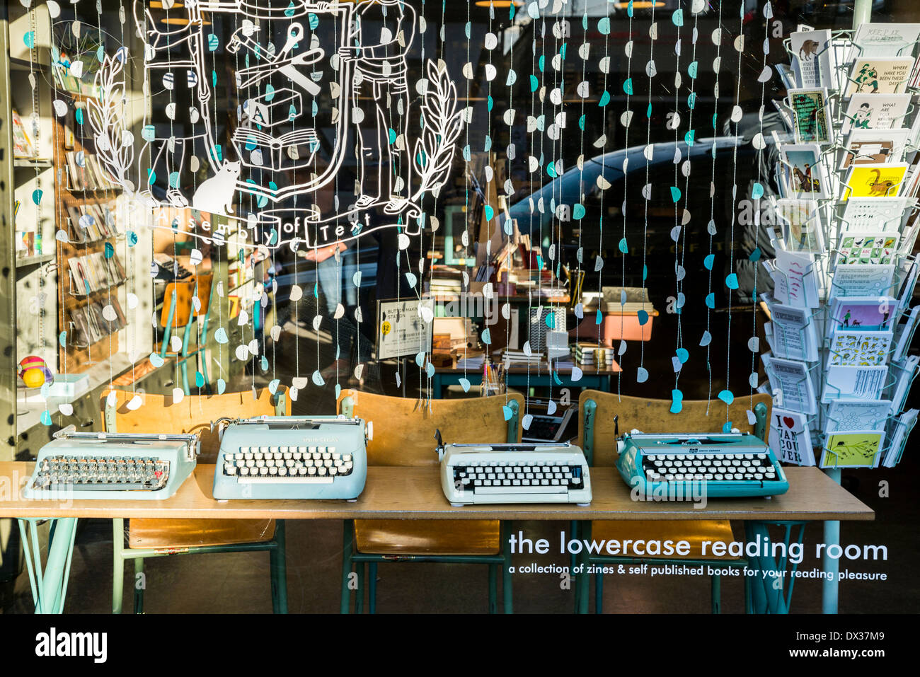 Room of typewriters hires stock photography and images Alamy