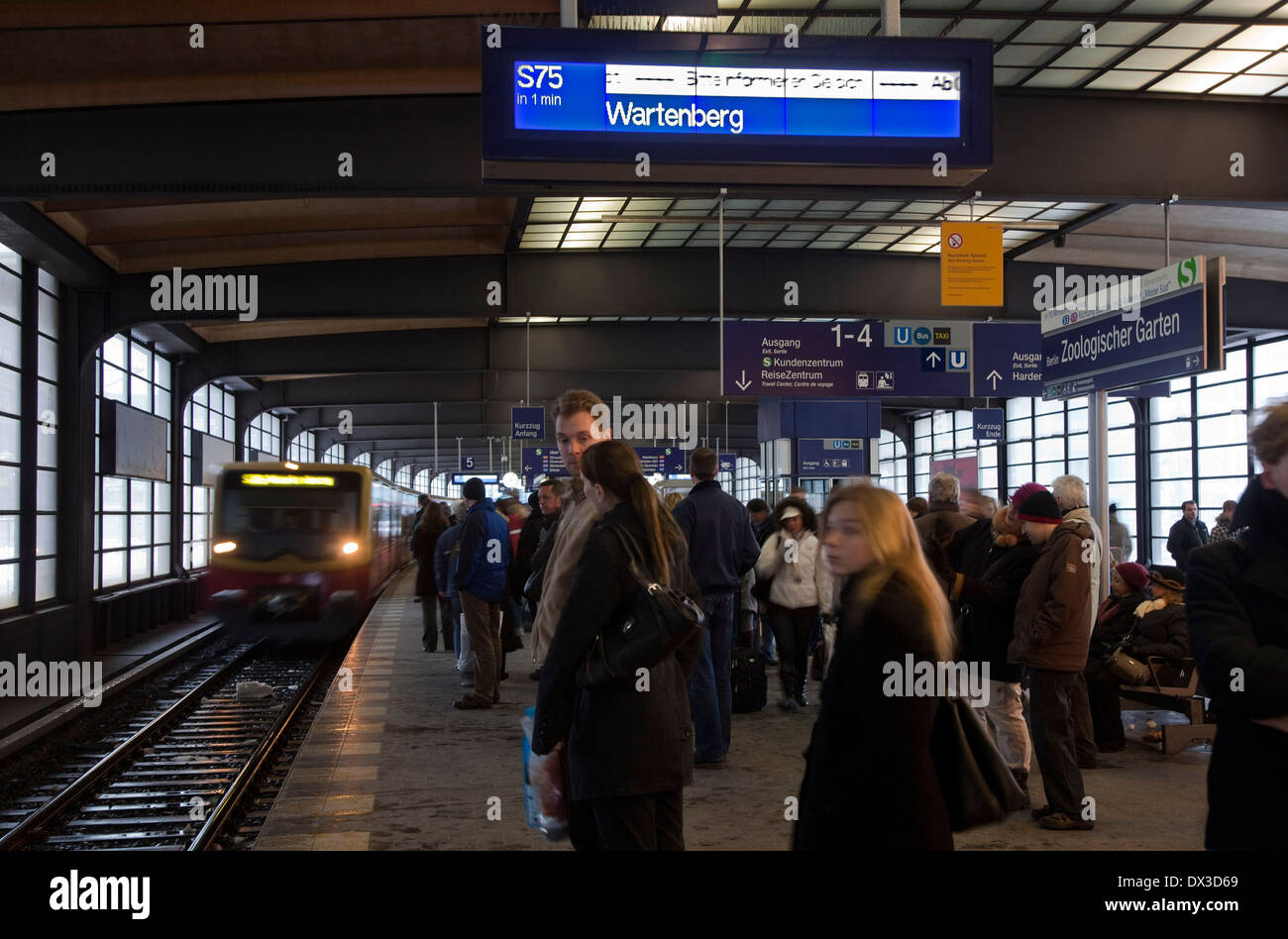 Berlin Zoologischer Garten Railway Station Stock Photos Berlin