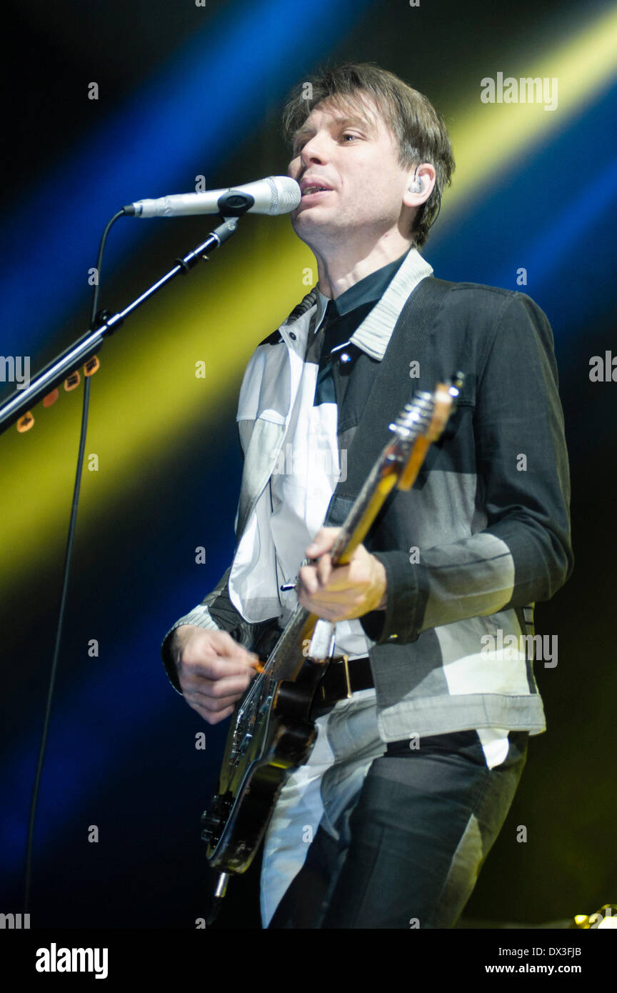 Franz ferdinand singer alex kapranos hires stock photography and images Alamy