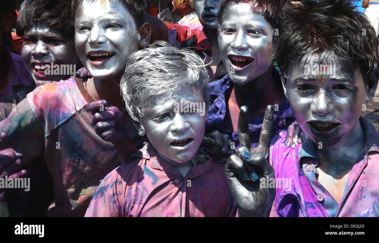 holi colours harmful effects