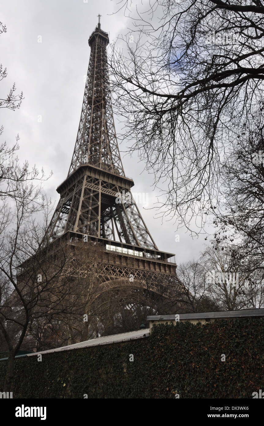 Trusses of eiffel tower hires stock photography and images Alamy