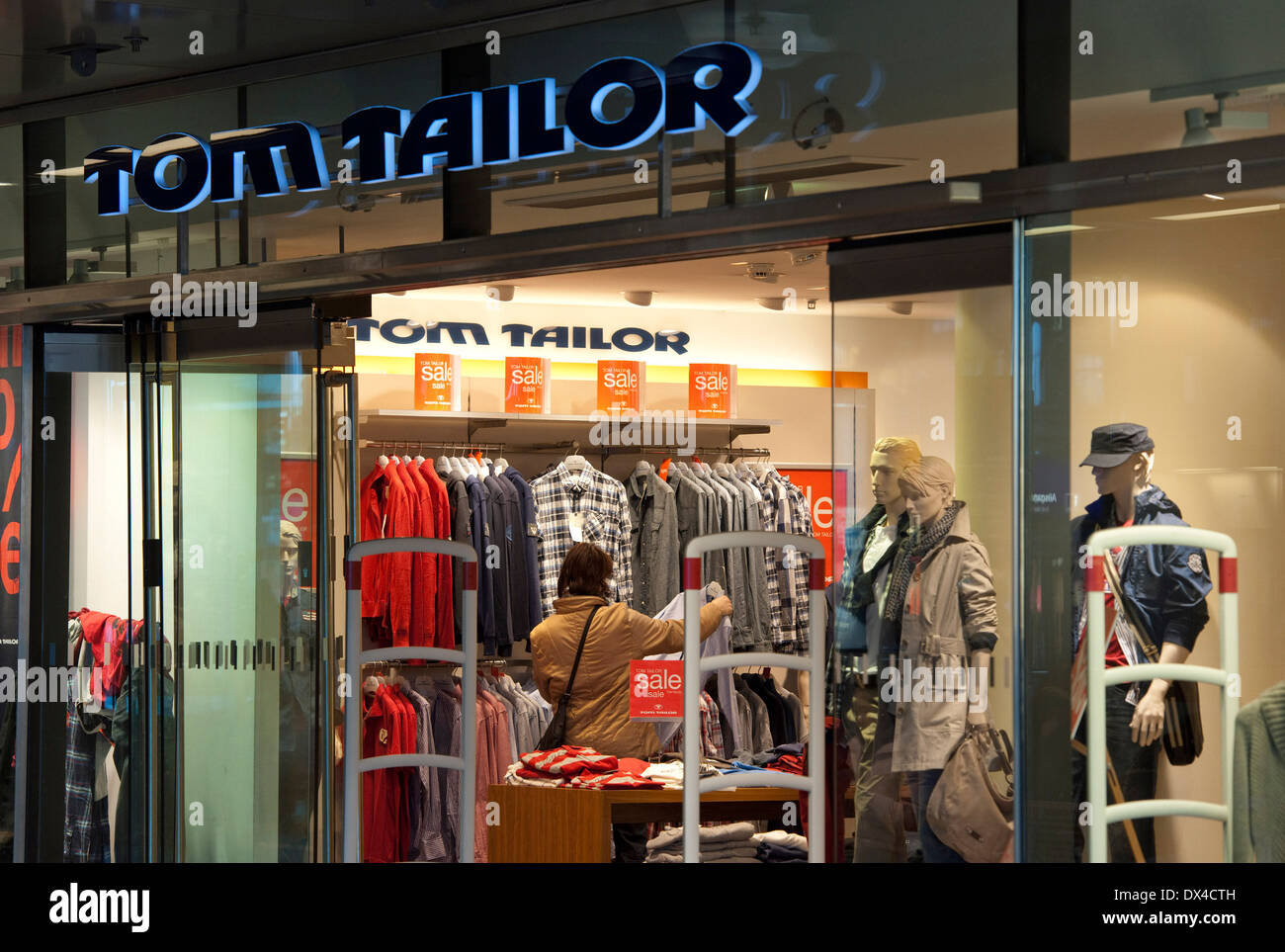 Tom tailor hi-res stock photography and images - Alamy