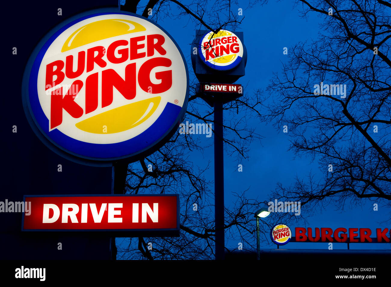 Burger king logo signs hires stock photography and images Alamy