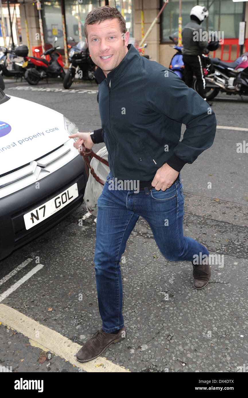 Dermot O’Leary outside the BBC Radio 2 studios London, England - 17.10.