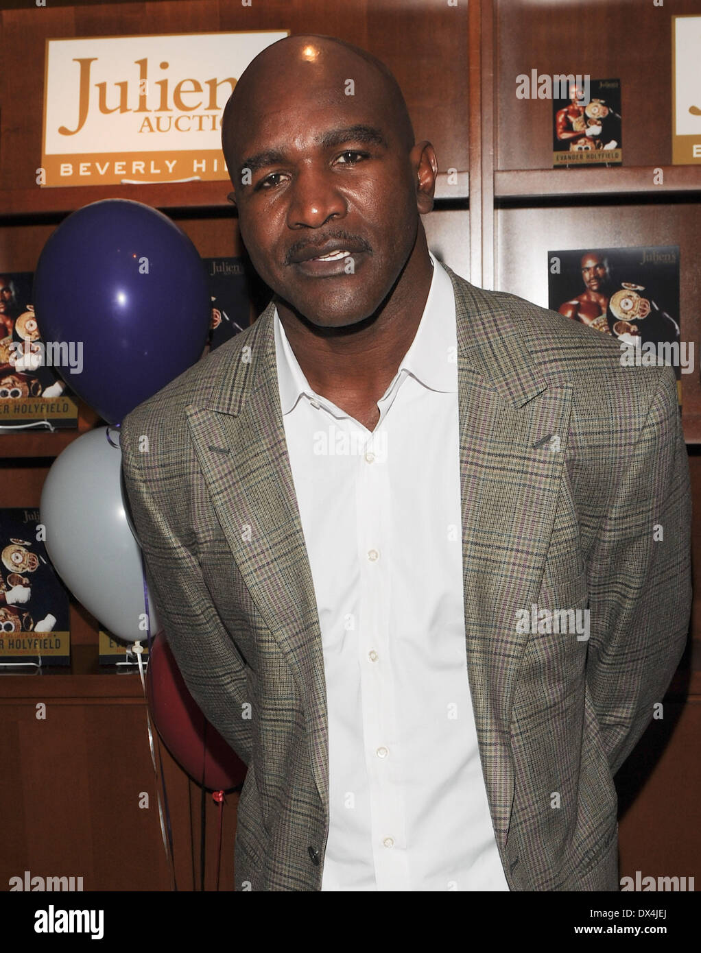 Evander Holyfield Evander Holyfield’s official 50th birthday