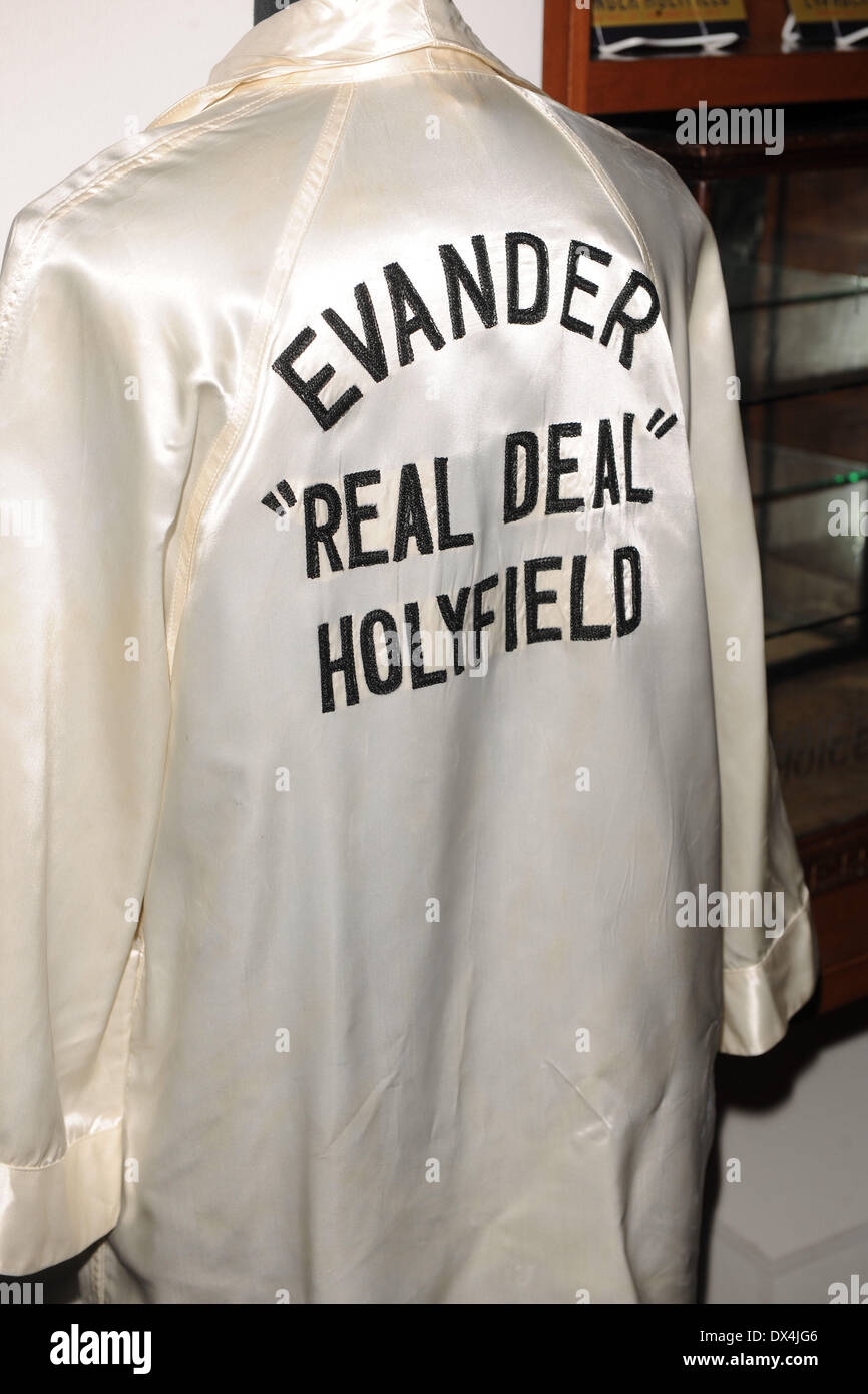 Atmosphere Evander Holyfield's official 50th birthday celebration and auction at Julien's Auctions Gallery Los Angeles, California - 19.10.12 Featuring: Atmosphere When: 19 Oct 2012 Stock Photo