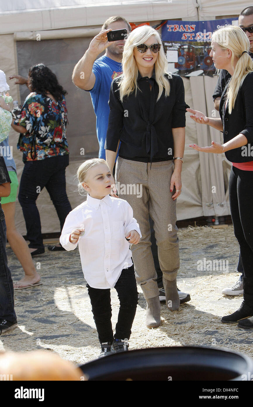 Gwen Stefani and her son Zuma Rossdale At Shawn's pumpkin patch, Culver