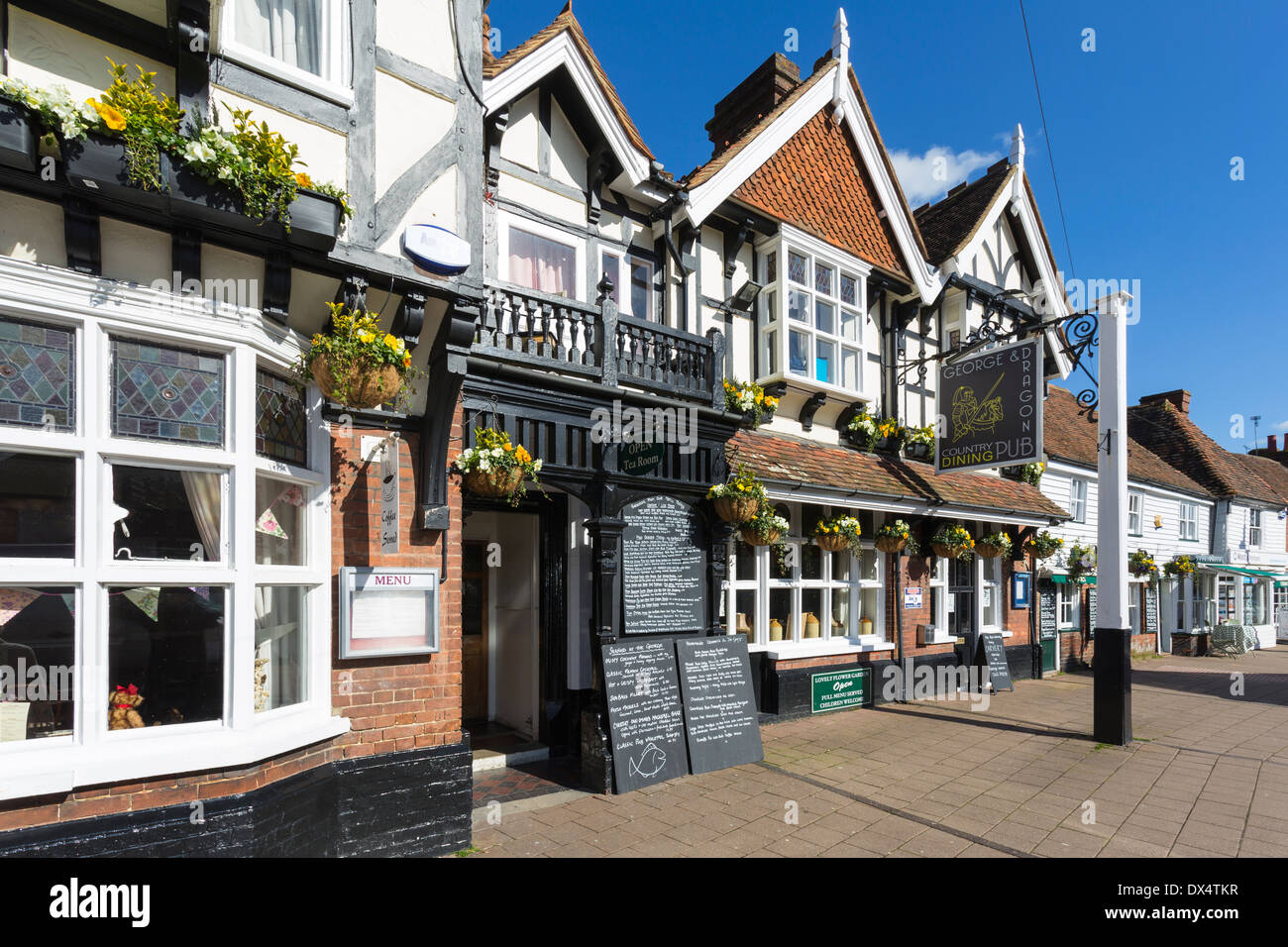& Dragon High Street Headcorn Kent Stock Photo Alamy