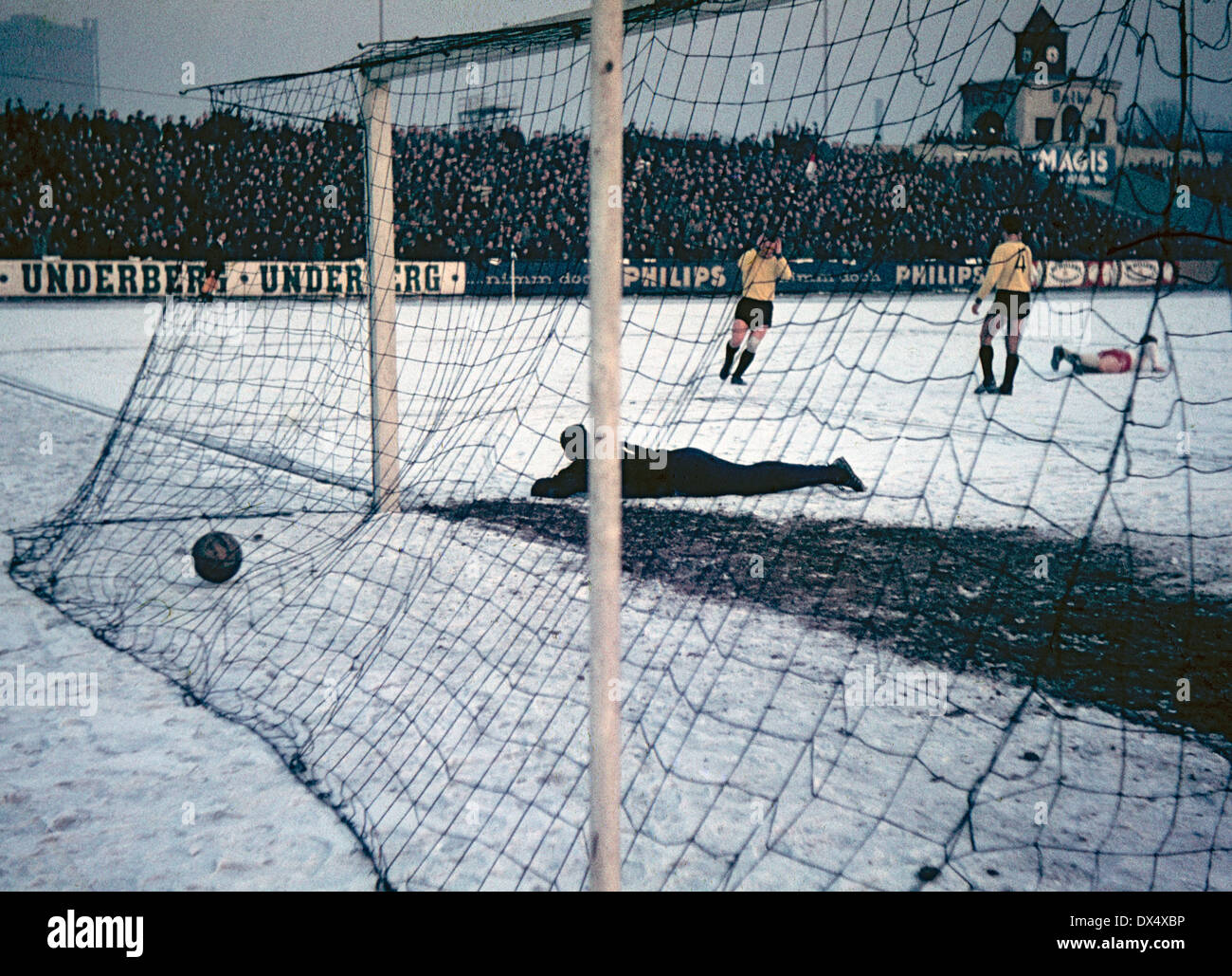 1963 football hires stock photography and images Alamy