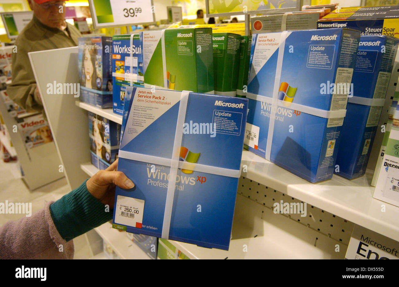 Microsoft programs hi-res stock photography and images - Alamy