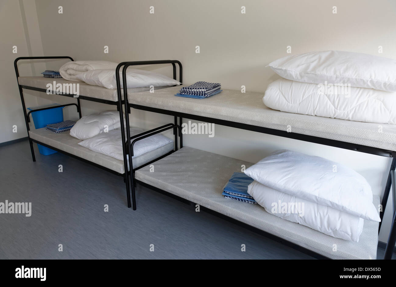 Bunk beds, container accommodation for asylum seekers, Geretsried, Upper Bavaria, Bavaria, Germany Stock Photo