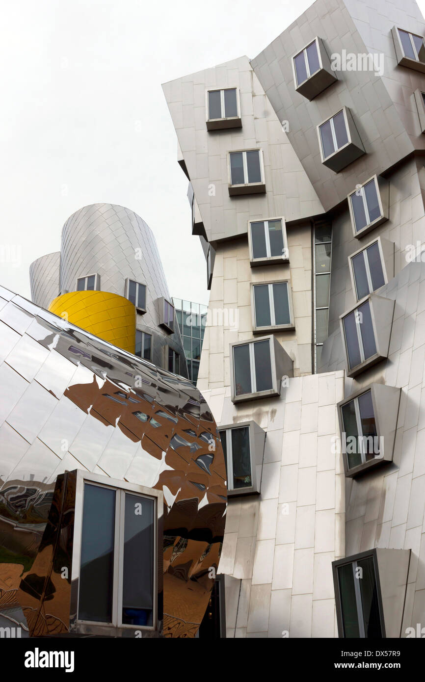 Quirky architecture of the Ray and Maria Stata Center MIT (Massachusetts Institute of Technology) in Boston, USA Stock Photo