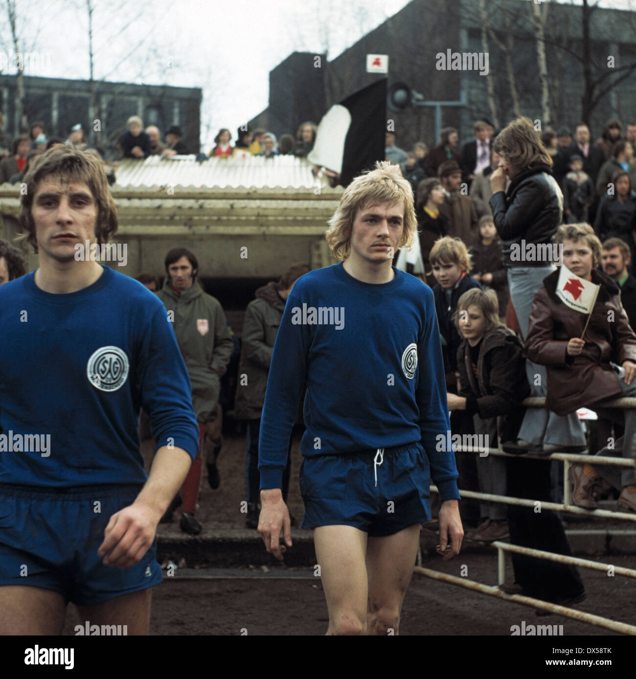 football, Regionalliga West, 1973/1974, Lohrheide Stadium, SG Wattenscheid 09 versus Sportfreunde Siegen 4:2, the Wattenscheid players Rudi Klimke (left) and Hannes Bongartz enter the field Stock Photo
