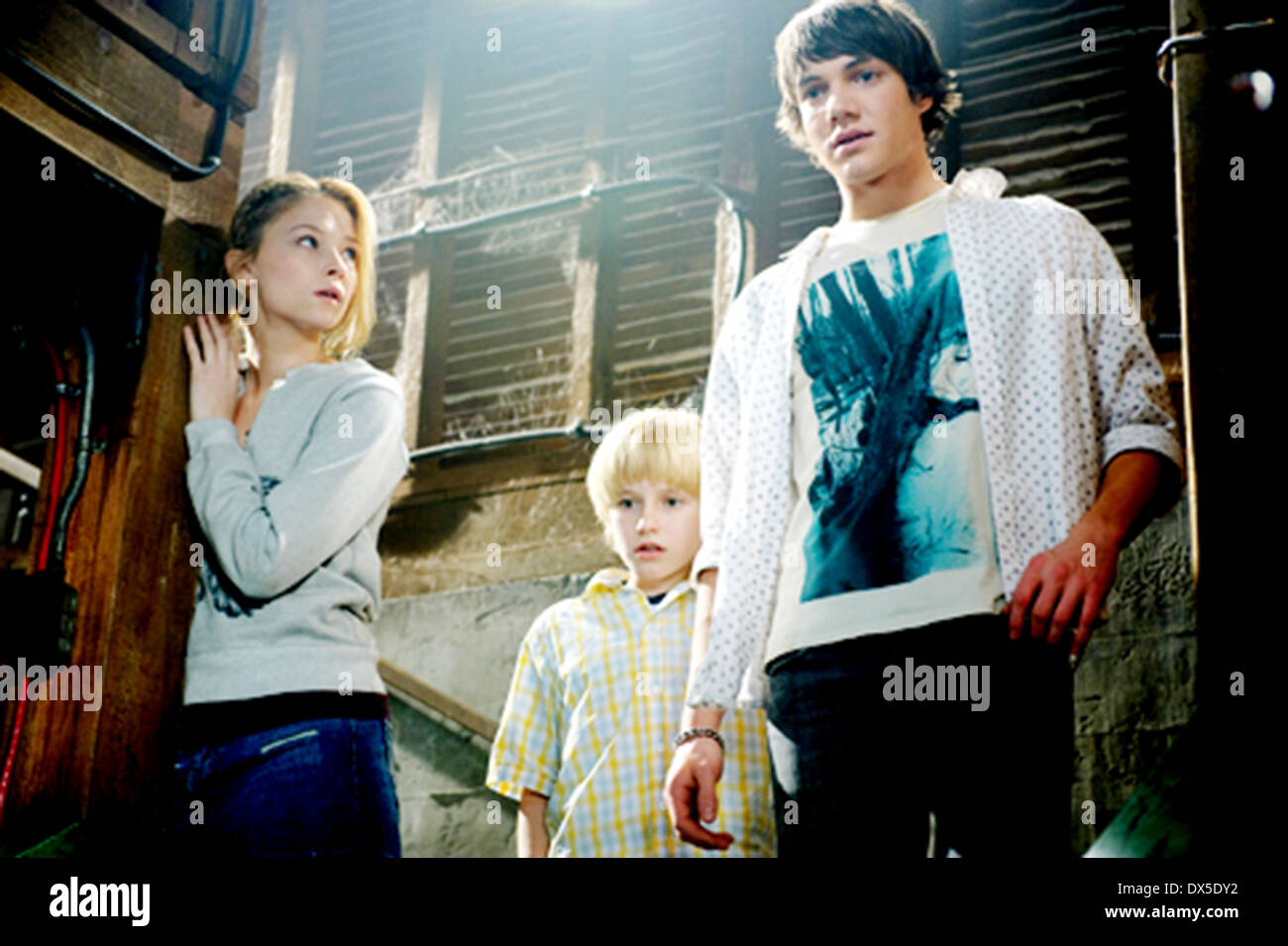 THE HOLE (2009) HALEY BENNETT NATHAN GAMBLE CHRIS MASSOGLIA JOE DANTE (DIR) MOVIESTORE COLLECTION LTD Stock Photo