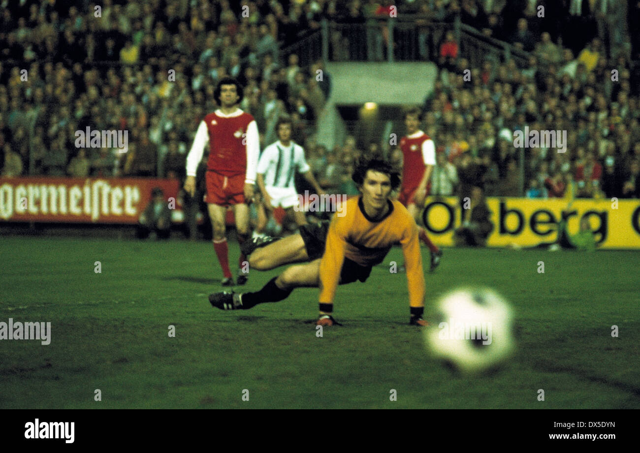 football, UEFA Cup, Europa League, 1974/1975, semifinal, return leg