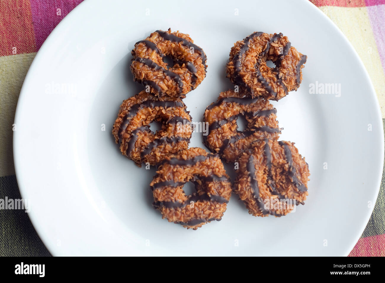 Girl Scout Cookies Samoas Vs Caramel Delites