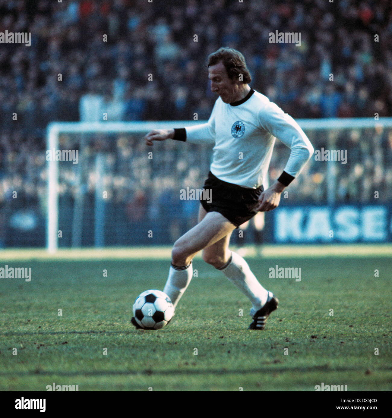 Uefa 1976 hires stock photography and images Alamy