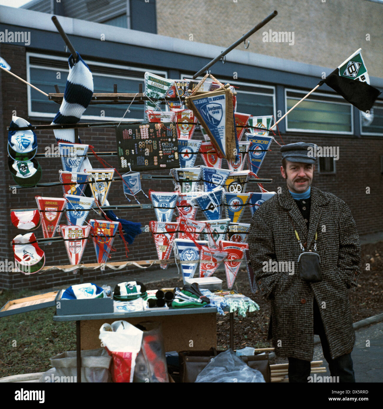 football, Bundesliga, 1976/1977, Stadium an der Castroper Strasse, VfL Bochum versus Borussia Moenchengladbach 0:0, memorabilia, stand at the stadium, wimples, club flags, salesman Stock Photo