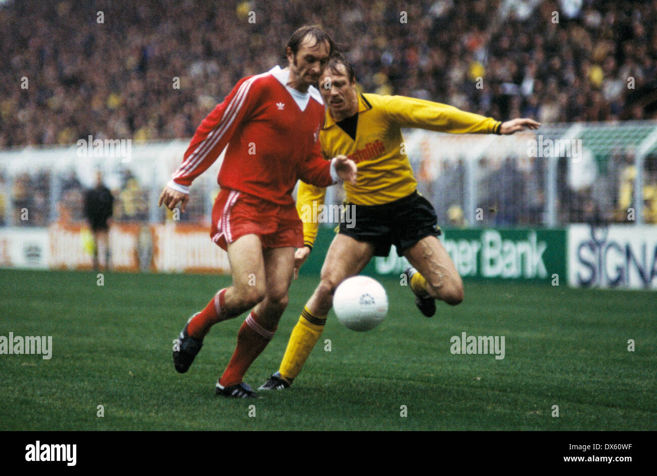 football, Bundesliga, 1978/1979, Westfalen Stadium, Borussia Dortmund versus 1. FC Cologne 0:0, scene of the match, Roger van Gool (FC) left and Siegfried Held (BVB) Stock Photo