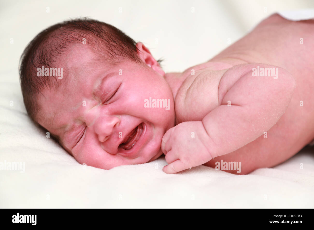newborn crying baby Stock Photo Alamy