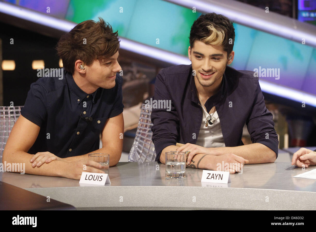 Louis Tomlinson And Zayn Malik One Direction Appear On El Hormiguero Tv Show At Vertice Studios Madrid Spain 31 10 12 Fea Stock Photo Alamy Louis Tomlinson And Zayn Malik One Direction Appear On El Hormiguero Tv Show At Vertice Studios Madrid Spain 31 10 12 Fea Stock Photo Alamy