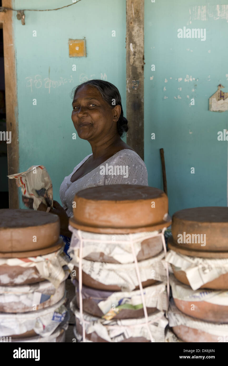 Sri lankan pots hires stock photography and images Alamy