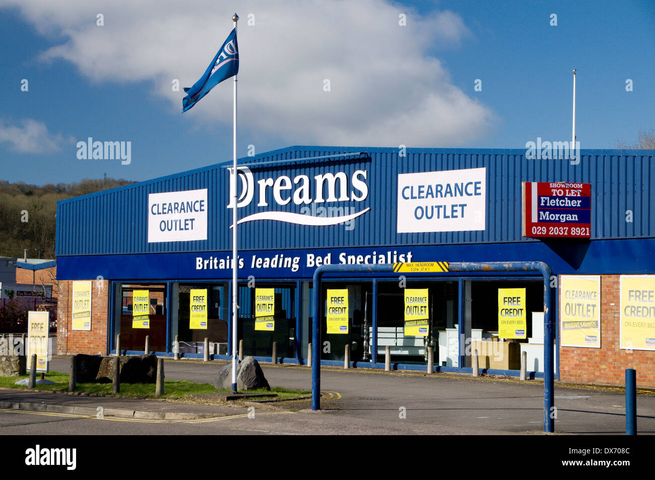 Dreams Bed showrooms, Penarth Road, Cardiff, Wales. Stock Photo