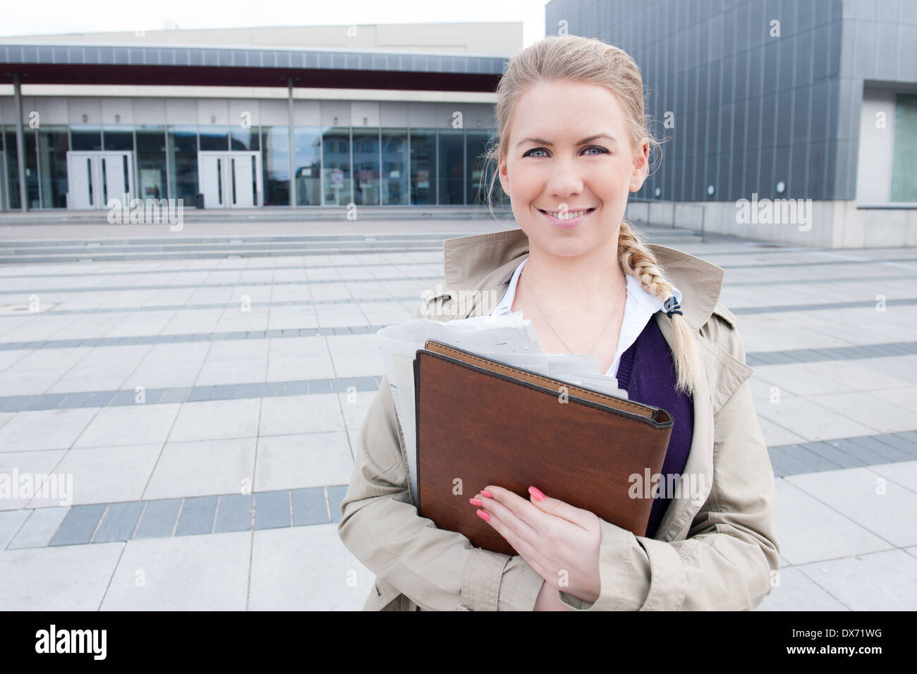 Business woman suit dress hi-res stock photography and images - Alamy