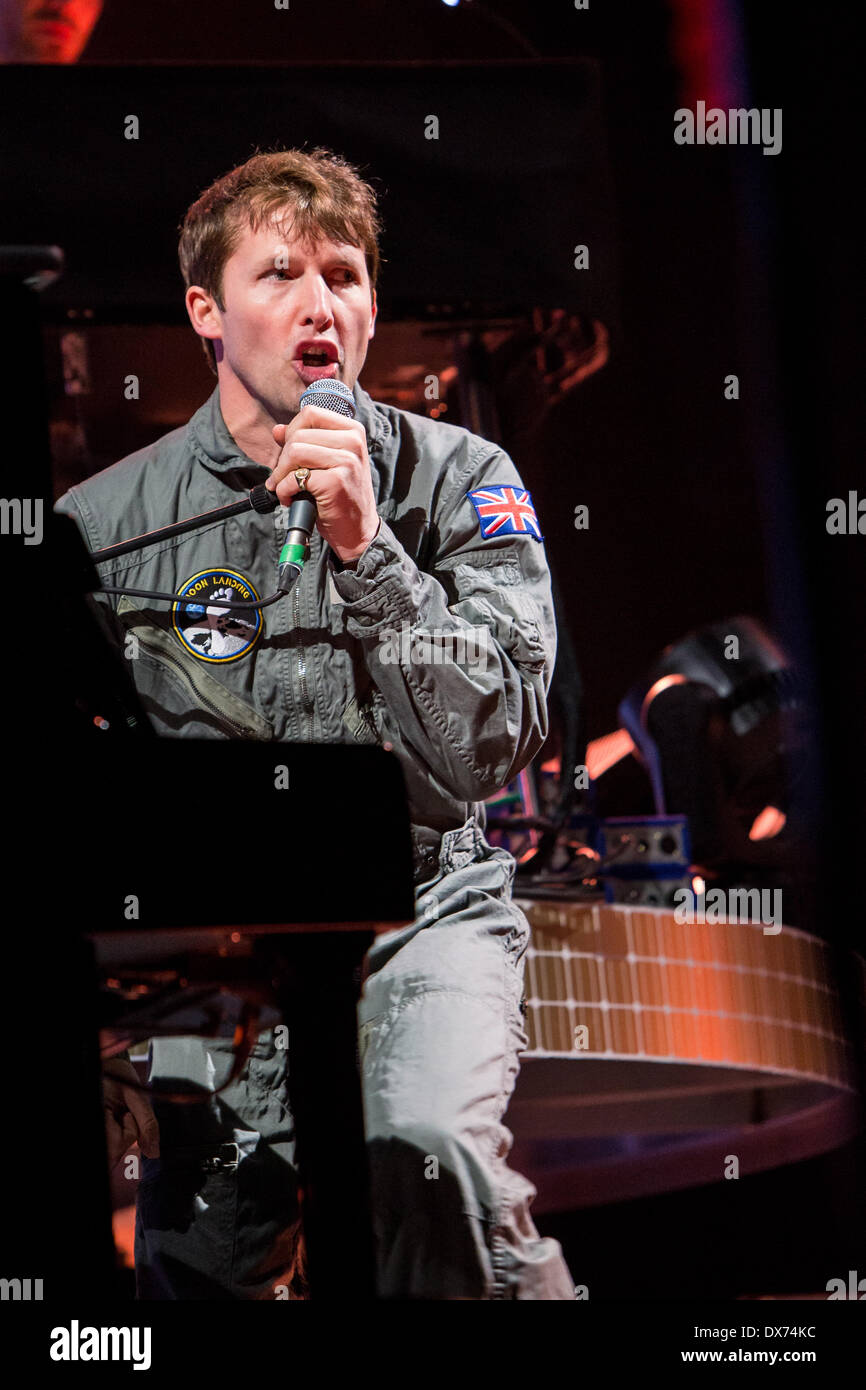 Assago Milan Italy. 18th March 2014. The English singer songwriter JAMES BLUNT performs live at the Mediolanum Forum during the 'Moon Landing Tour Memories 2014' Credit:  Rodolfo Sassano/Alamy Live News Stock Photo