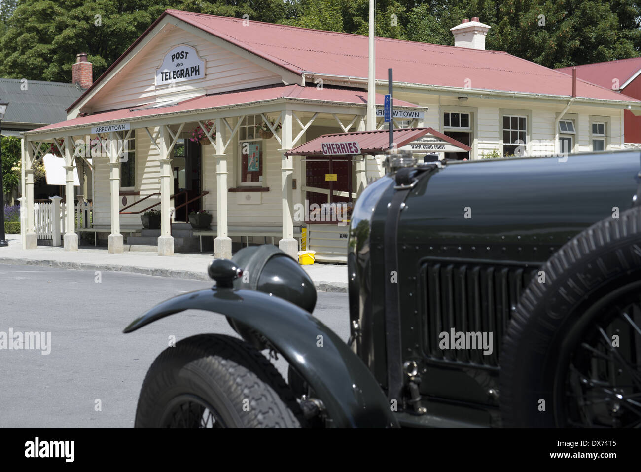 Buckingham Street, the main street in the old gold town. The Post