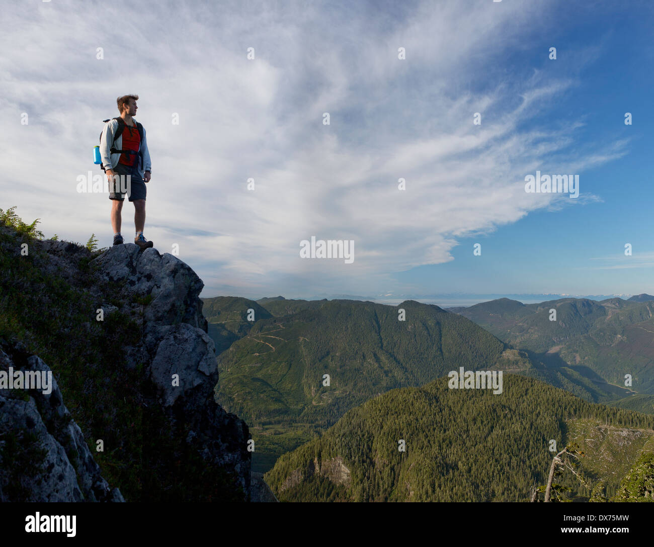 Hiker enjoys the view hi-res stock photography and images - Alamy