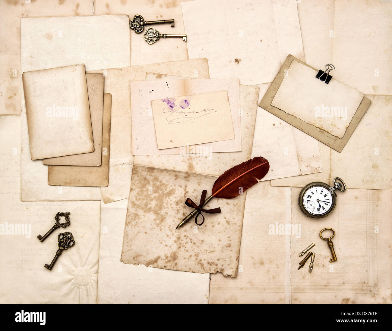 Letter paper hi-res stock photography and images - Alamy
