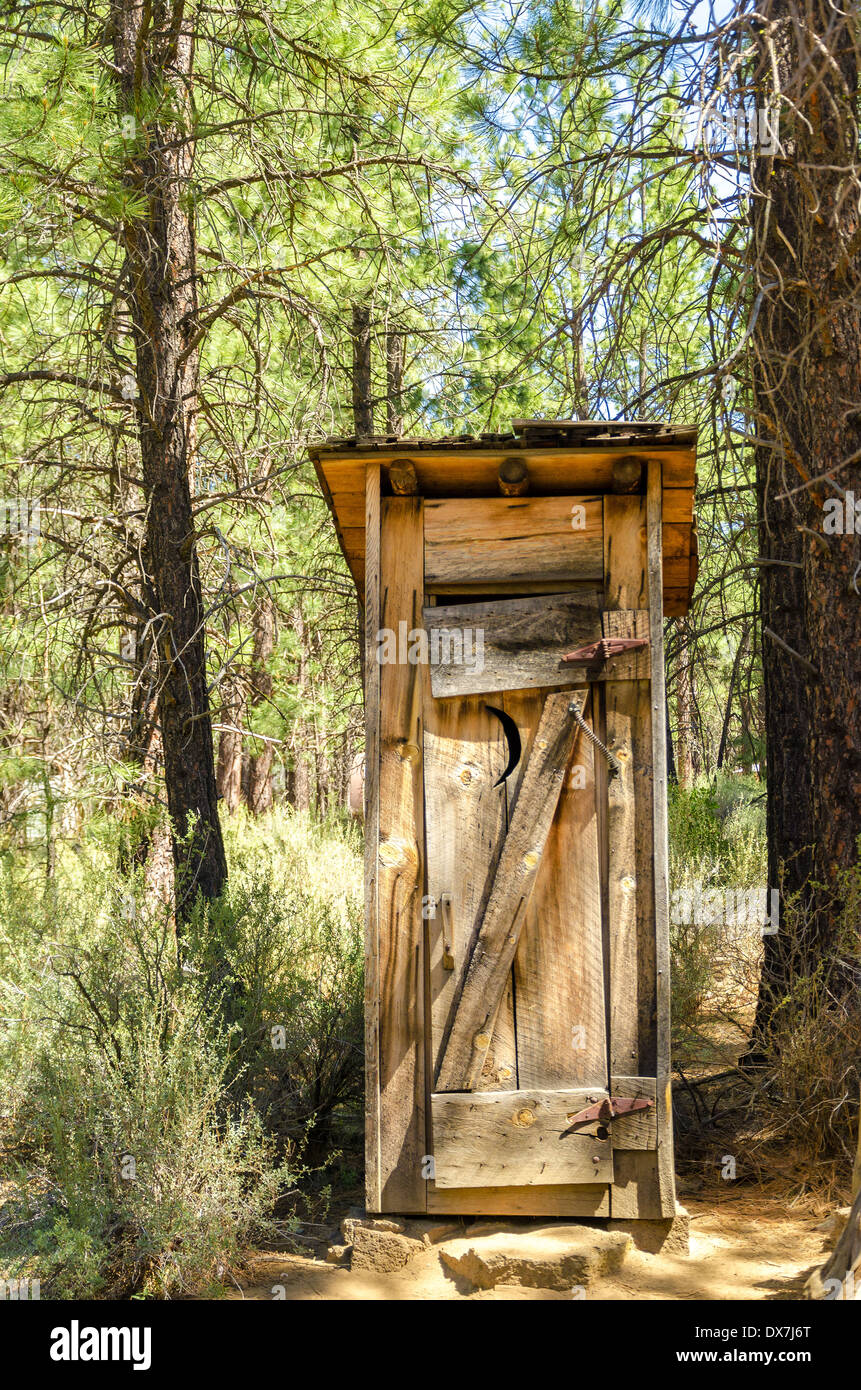 Toilet outside outdoor outhouse hi-res stock photography and images - Alamy