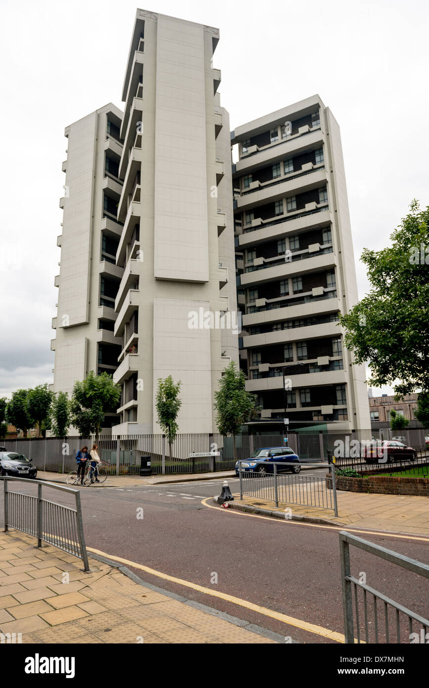 High rise social housing in the Borough of Hackney, East london Stock Photo